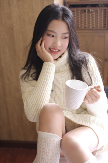 小雪握住老杨的又粗又大